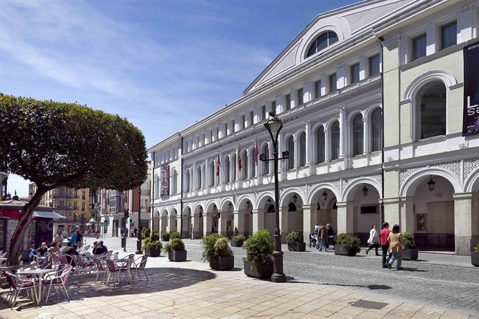 Archivo - El Teatro Calderón de Valladolid.