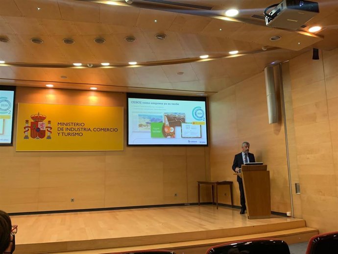 El presidente de Cesce, Fernando Salazar.