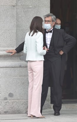 Archivo - La ministra de Justicia, Pilar LLop, charla con el presidente del Tribunal Supremo y del Consejo General del Poder Judicial (CGPJ), Carlos Lesmes, a la salida del Tribunal Supremo