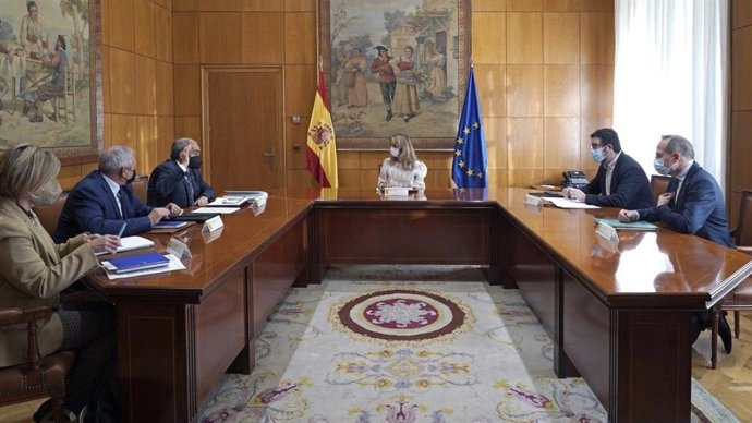 La Confederación Empresarial Española de la Economía Social (CEPES) se reúne con la vicepresidenta segunda del Gobierno y ministra de Trabajo y Economía Social, Yolanda Díaz