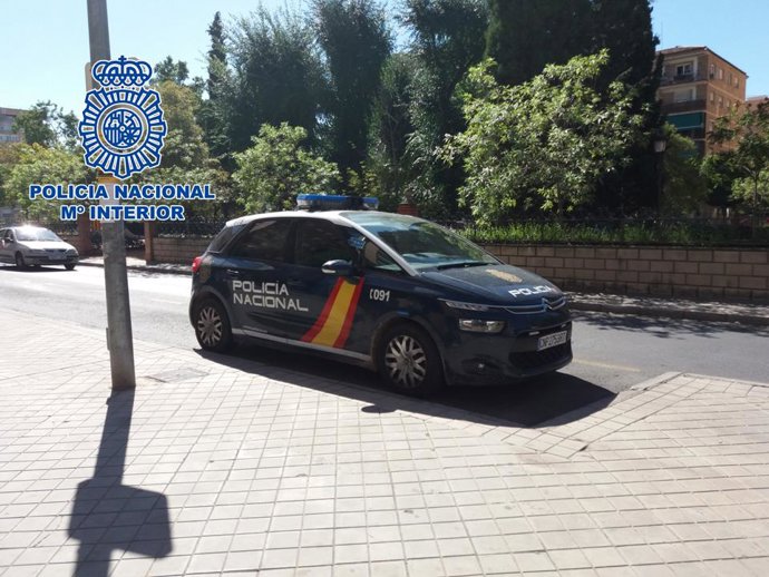 Archivo - Coche patrulla de Policía Nacional