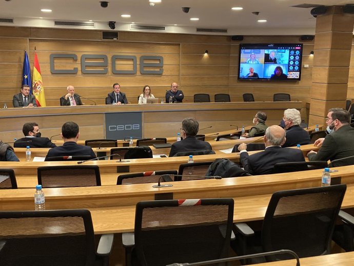 Junta directiva de Cepesca en la CEOE