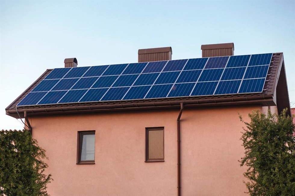 Archivo - Paneles solares