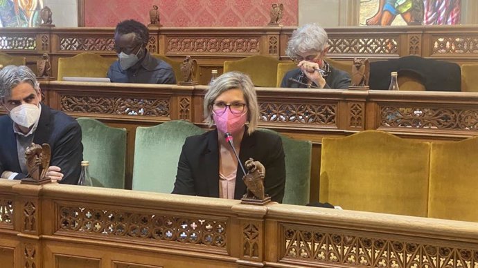 La consellera de Derechos Sociales del Consell de Mallorca, Sofia Alonso, en el pleno del Consell.