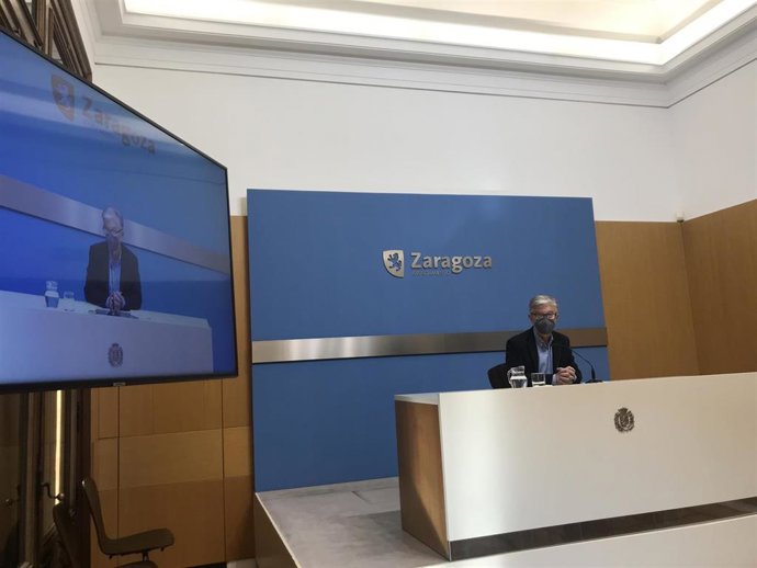 El portavoz del grupo municipal de Zaragoza en Común (ZeC) en el Ayuntamiento de Zaragoza, Pedro Santisteve