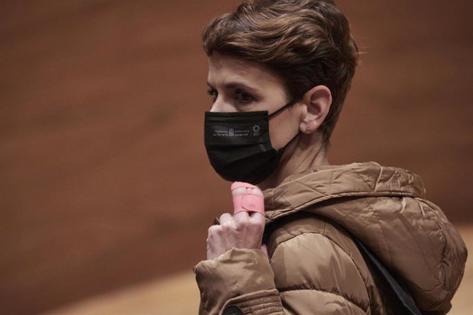 La presidenta de Navarra, María Chivite, a su llegada al Parlamento