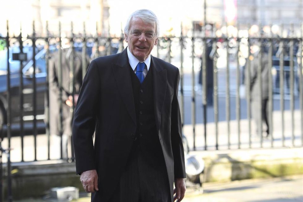 Archivo - El ex primer ministro británico John Major.