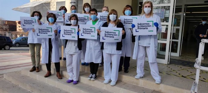Enfermeros y fisioterapeutas de Castilla-La Mancha, convocados por SATSE, protestan en los centros de salud de la región