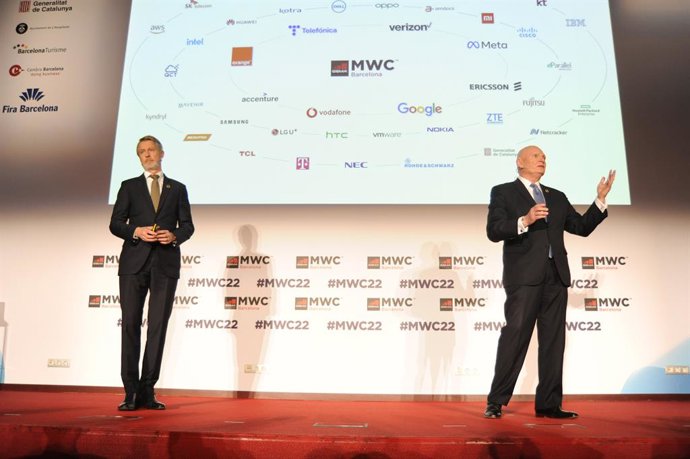 El director general de la GSMA, Mats Granryd, i el CEO de la patronal, John Hoffman