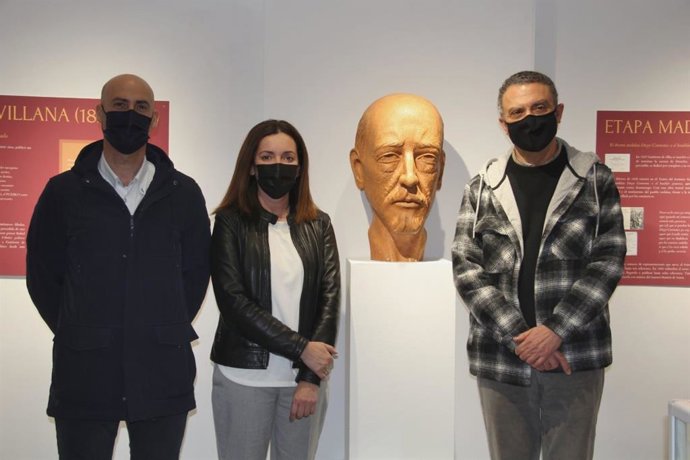 La muestra organizada por el Museo de Alcalá con la aportación de materiales por parte de la Biblioteca pública, de José María Márquez Catalán y de José Manuel Campos Díaz.