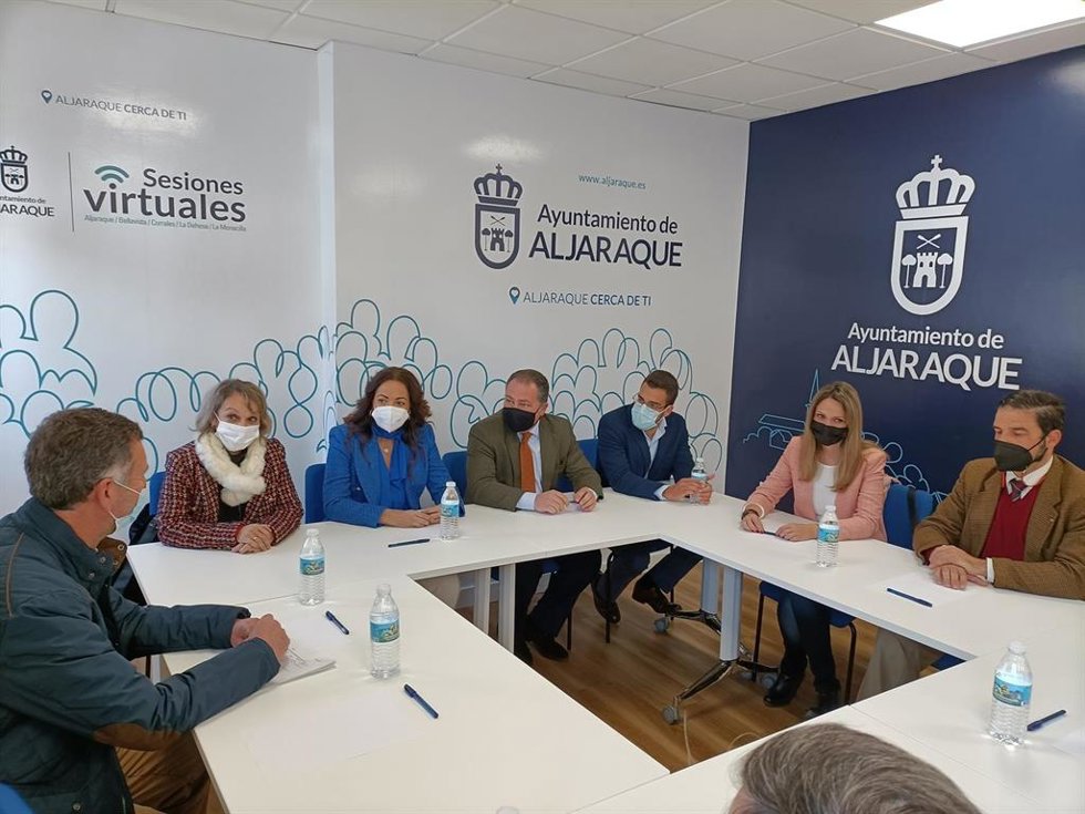 La delegada territorial de Turismo de la Junta en Huelva, María Ángeles Muriel, durante su visita a Aljaraque.