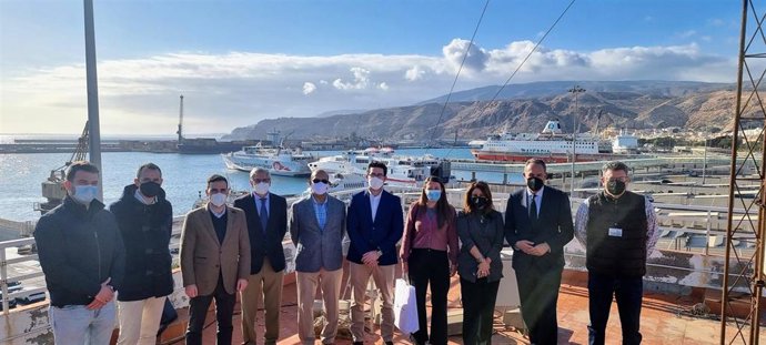 Visita de Holland America Group al Puerto de Almería.
