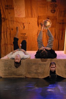 'Las Aventuras De Huckleberry Finn', De Mark Twain, Recuperada Por Ultramarinos De Lucas En El Teatro Cánovas