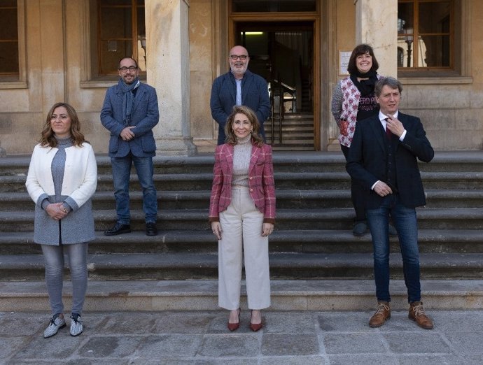 La ministra, en su visita al Ayuntamiento de Soria.