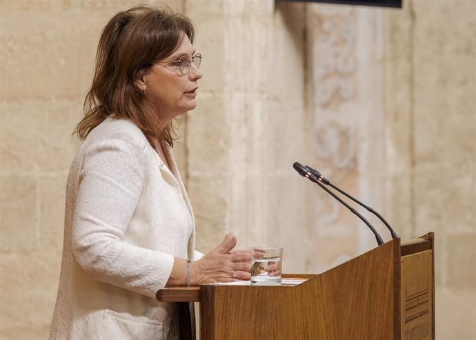 La parlamentaria de Cs Mar Sánchez, este jueves en el Pleno del Parlamento en su defensa de la PNL de PP y Cs sobre educación infantil.