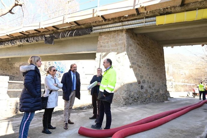 Visita de la Junta a las obras del Puente de la Duquesa