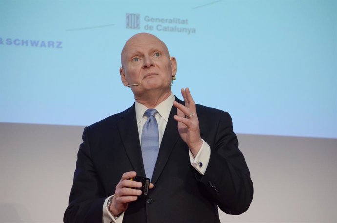El CEO de la GSMA, John Hoffman