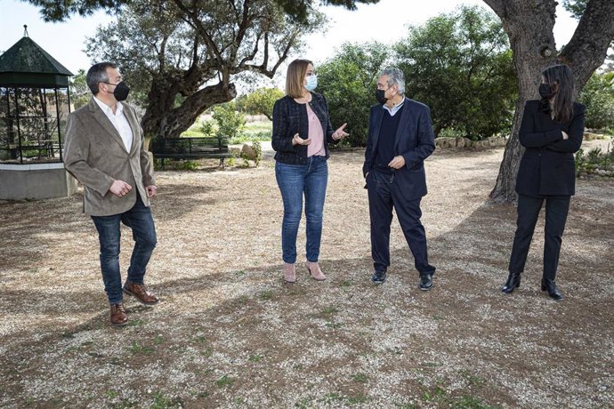 Isabel Franco visita la comunidad de empresas tecnológicas 'Torre Juana OST'