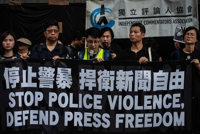 Archivo - Un grupo de periodistas en una manifestación en Hong Kong