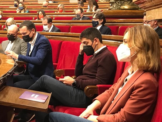 La líder de los comuns, Jéssica Albiach, en el pleno del Parlament
