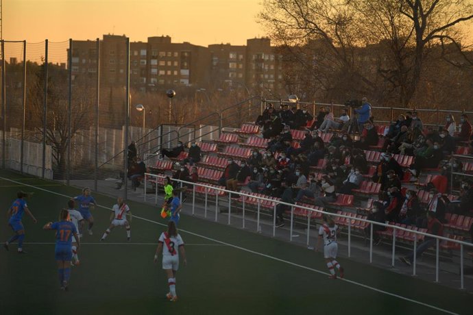 Vista general de un partido del Rayo Vallecano Femenino 