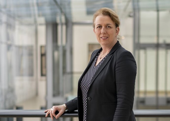 La directora de ivnersiones de Capital Group, Julie Dickson.