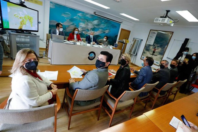 11-02-22 La Vicepresidenta Y Ministra Para La Transición Ecológica Y El Reto Demográfico, Teresa Ribera, Ha Viajado A Murcia Para Presentar Los Avances En El Marco De Actuaciones Prioritarias Para Recuperar El Mar Menor. En La Imagen Junto A Los Alcalde