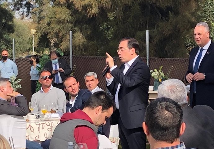 El ministro de Exteriores, José Manuel Albares, en un acto en Jerez.