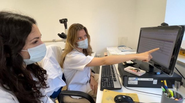 Dos profesionales del Hospital de Jaén.