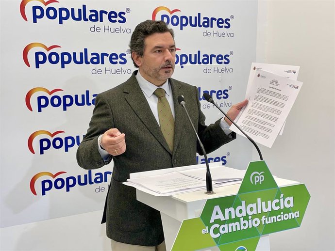 El secretario general del PP de Huelva y senador, José Enrique Sánchez.