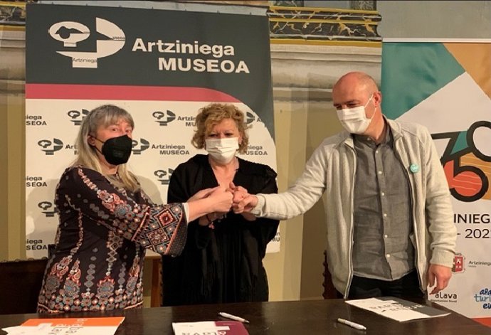 Diputación, Ayuntamiento de Artziniega y ARTEA firman un convenio para garantizar la viabilidad del Museo Etnográfico