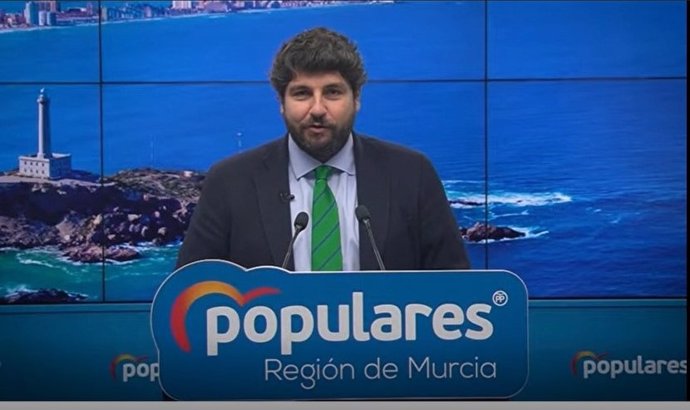 El presidente del Partido Popular de la Región de Murcia, Fernando López Miras, ha participado de forma telemática en el mitin de cierre de campaña del Partido Popular en las elecciones autonómicas de Castilla y León