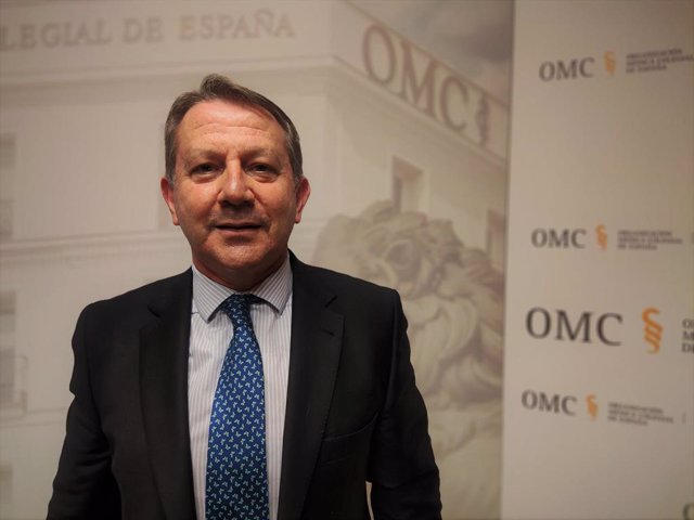 El presidente de la Comisión Central de Deontología del CGCOM, José María Domínguez Roldán