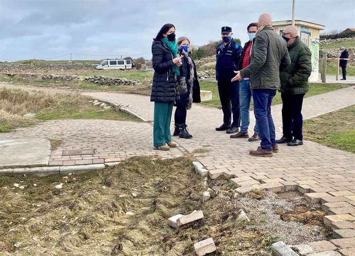 La alcaldesa de Santander se reúne con los vecinos de Monte.
