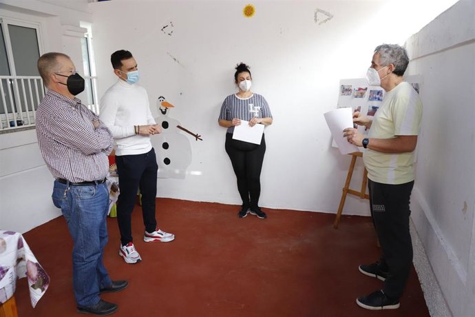 El Cabildo de Tenerife respalda la capacitación digital y la lucha contra la soledad de las personas mayores