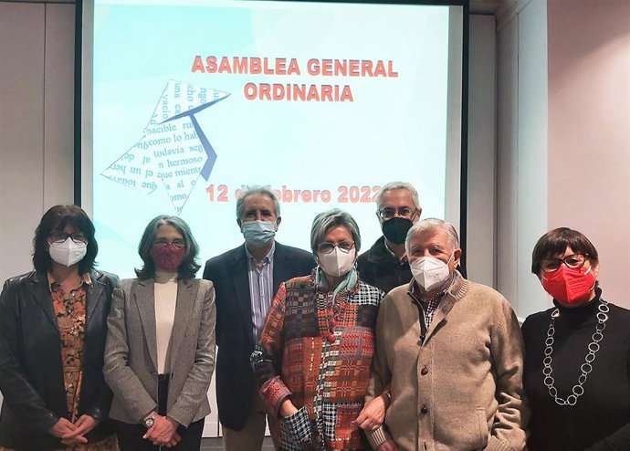 La Asociación Aragonesa de Escritores crece hasta los 235 socios y celebra que aumente el índice de lectura.