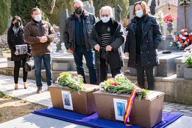 Familias Romualdo Puerta y Francisco Cordón recuperan sus restos, después de 81 años en una fosa común de Guadalajara
