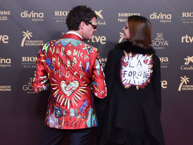 Macarena Gómez y Aldo Comas homenajean a Verónica Forqué en los 'Goya 2022'