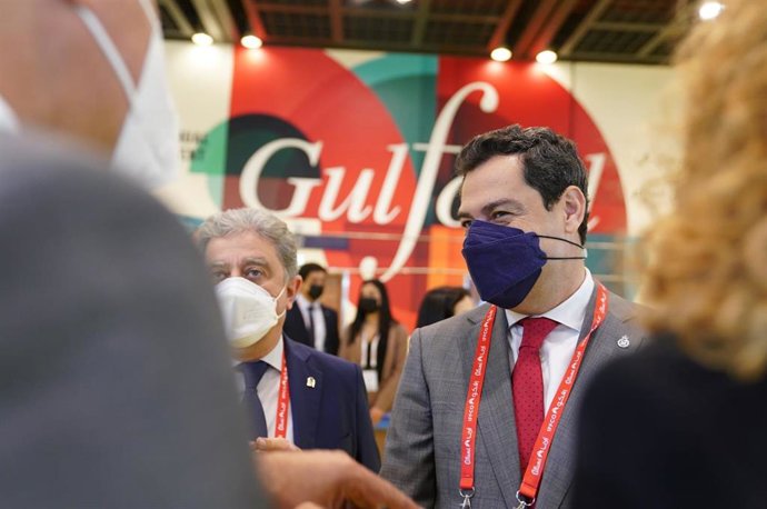 Juanma Moreno, durante su visita a la Gulfood en Dubái