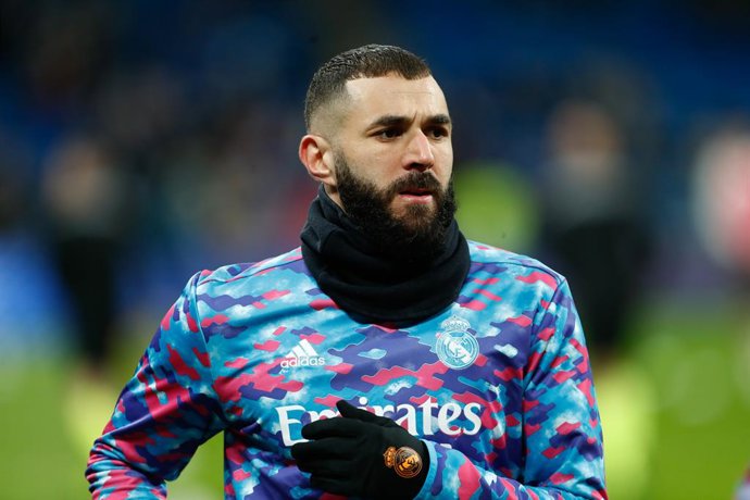 Archivo - Karim Benzema of Real Madrid warms up during the Spanish League, La Liga Santander, football match played between Real Madrid and Valencia CF at Santiago Bernabeu stadium on January 08, 2022, in Madrid, Spain.
