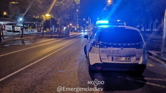 Archivo - Vehículo de la Policía Local de Sevilla
