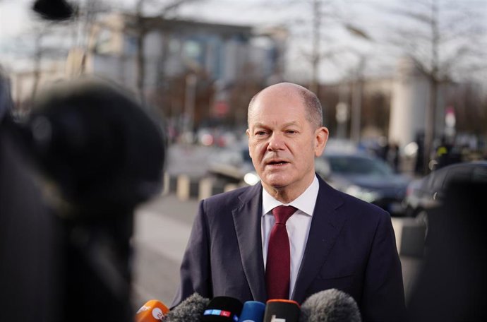13 February 2022, Berlin: German Chancellor Olaf Scholz gives a statement in front of the Paul-Loebe-Haus after the Federal Assembly re-elected Steinmeier as Federal President. Photo: Kay Nietfeld/dpa