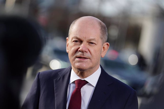 13 February 2022, Berlin: German Chancellor Olaf Scholz gives a statement in front of the Paul-Loebe-Haus after the Federal Assembly re-elected Steinmeier as Federal President. Photo: Kay Nietfeld/dpa