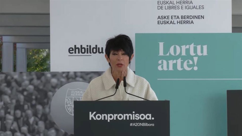 Archivo - Maddalen Iriarte, en el acto de EH Bildu con motivo del 42 aniversario del Estatuto