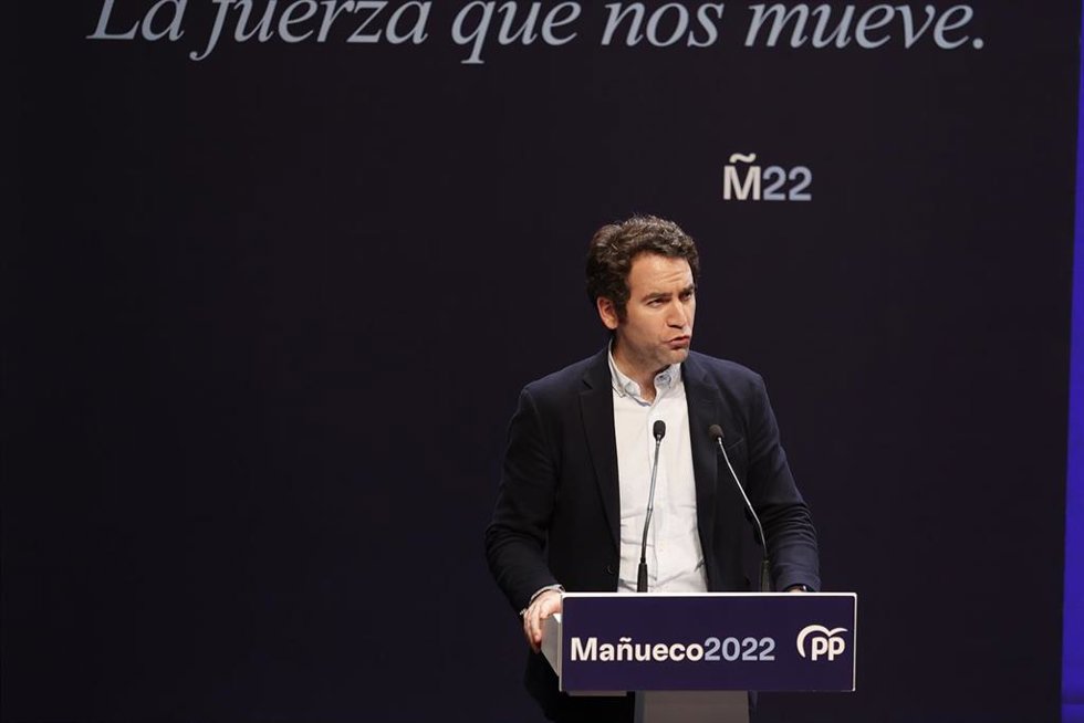 El secretario general del PP, Teodoro García Egea, interviene en un mitin, a 7 de febrero de 2022, en Soria, Castilla y León (España). García Egea ha puesto en duda el sondeo flash sobre las elecciones de Castilla y León del 13 de febrero, al tiempo que