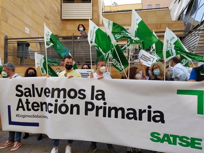 Enfermeros canarios se unen a la protesta en centros de salud de toda España por el "abandono" de la Atención Primaria