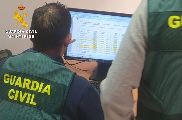 Archivo - Tres menores investigados en Burgos por bullying telefónico a otro de 13 años