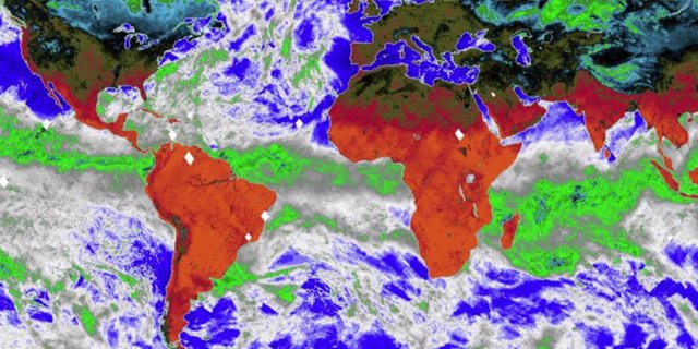 Este mapa, elaborado con las nuevas observaciones de COWVR, muestra las emisiones de microondas a una frecuencia que brinda información sobre la fuerza de los vientos en la superficie del océano, agua en las nubes  y vapor de agua en la atmósfera.