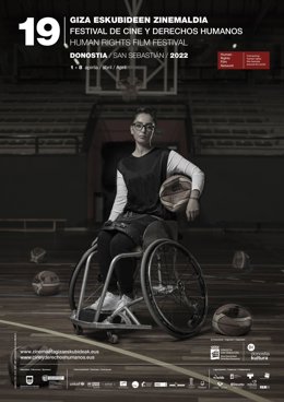 La activista afgana Nilofar Bayat protagoniza el cartel del 19 Festival de Cine y Derechos Humanos de San Sebastián