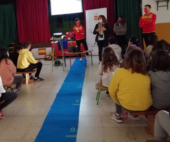 Programa 'Todos Olímpico' en el CEIP San Mateo, de Alcalá de Guadaíra.